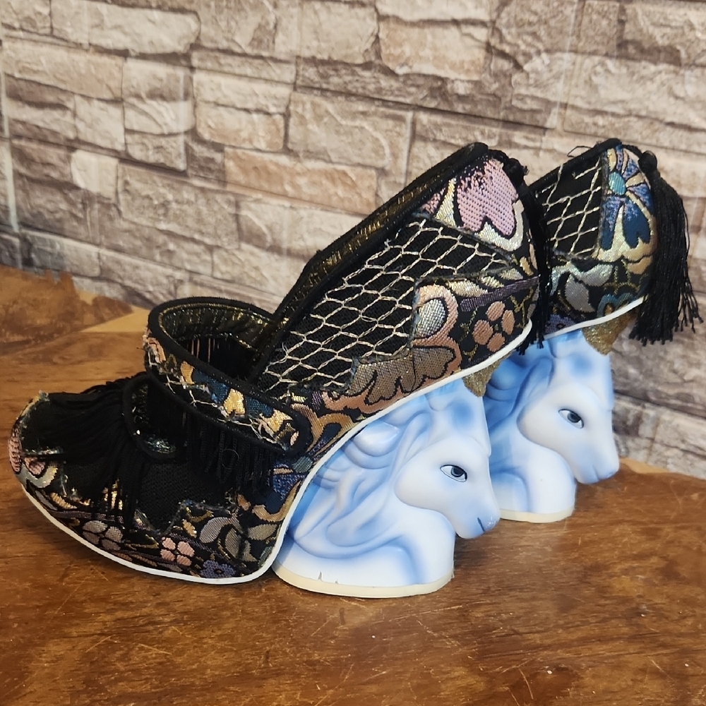 Women's Black and Gold Designer Heels
